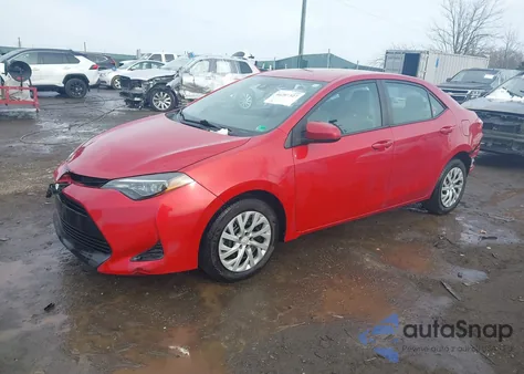 2018 Toyota Corolla Le z USA, uszkodzony, nr VIN 2T1BURHE1JC095919